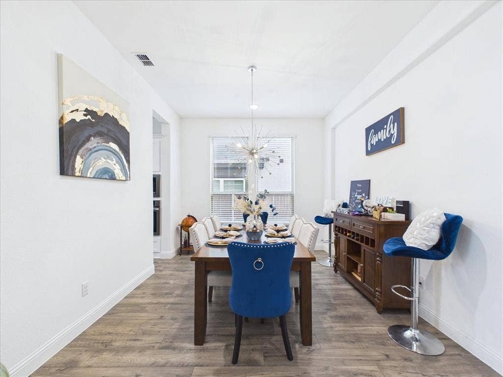 Formal Dining