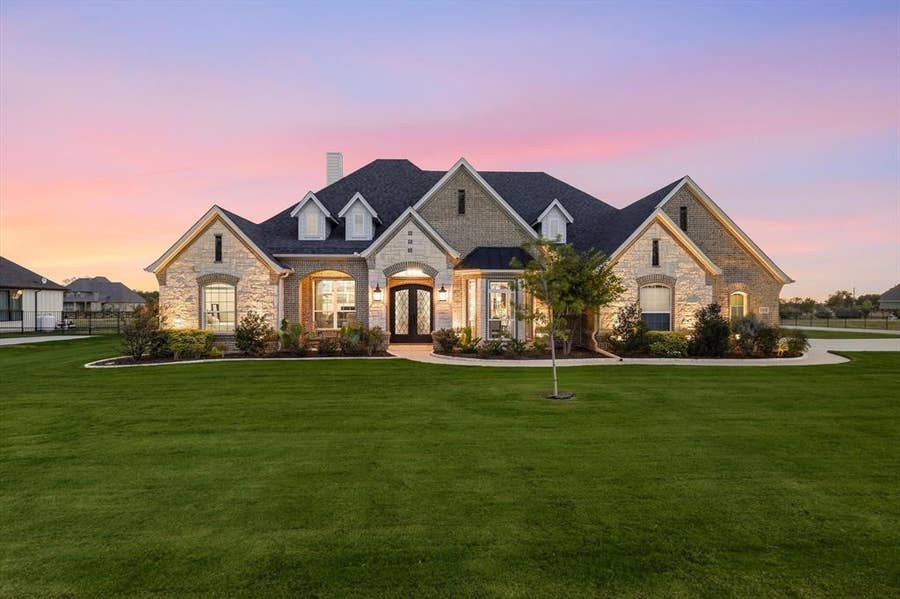 Property photo for 3424 Stardust Lane, Northlake, TX