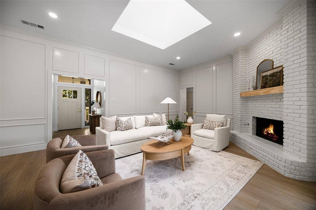 6505 Apple Valley Place, Plano, TX 75023 6505 Apple Valley Place, Plano, TX 75023