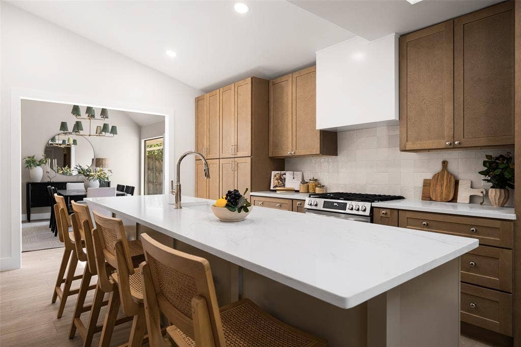 6505 Apple Valley Place, Plano, TX 75023 6505 Apple Valley Place, Plano, TX 75023
