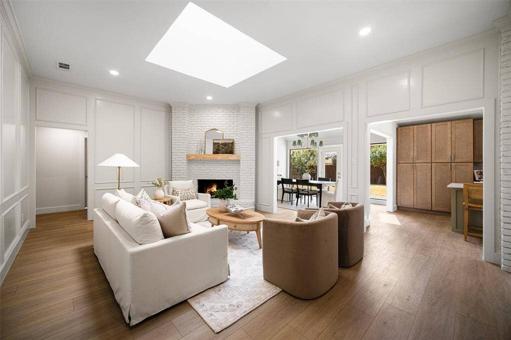 6505 Apple Valley Place, Plano, TX 75023 6505 Apple Valley Place, Plano, TX 75023