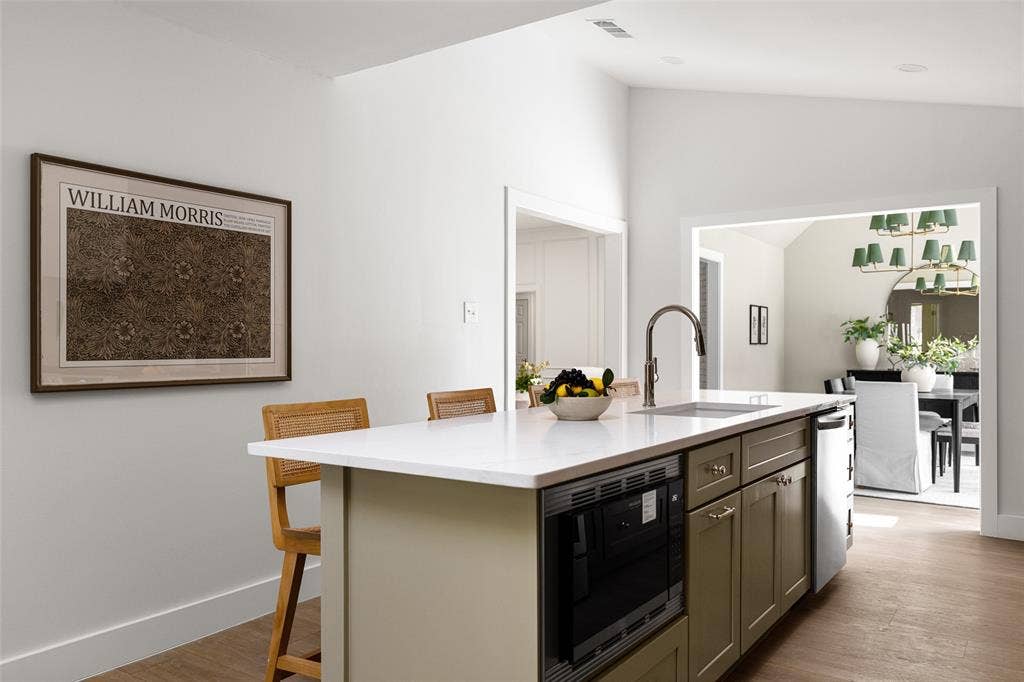 6505 Apple Valley Place, Plano, TX 75023 6505 Apple Valley Place, Plano, TX 75023