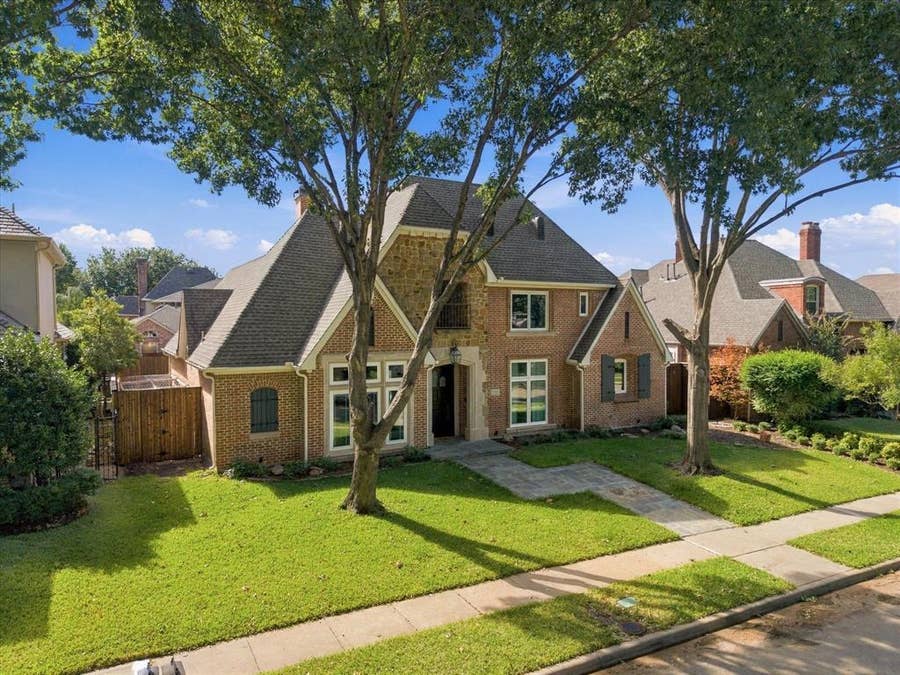 Property photo for 5024 Hummingbird Lane, Plano, TX