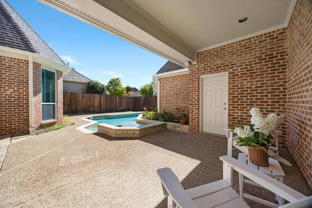 5024 Hummingbird Lane, Plano, TX 75093 5024 Hummingbird Lane, Plano, TX 75093
