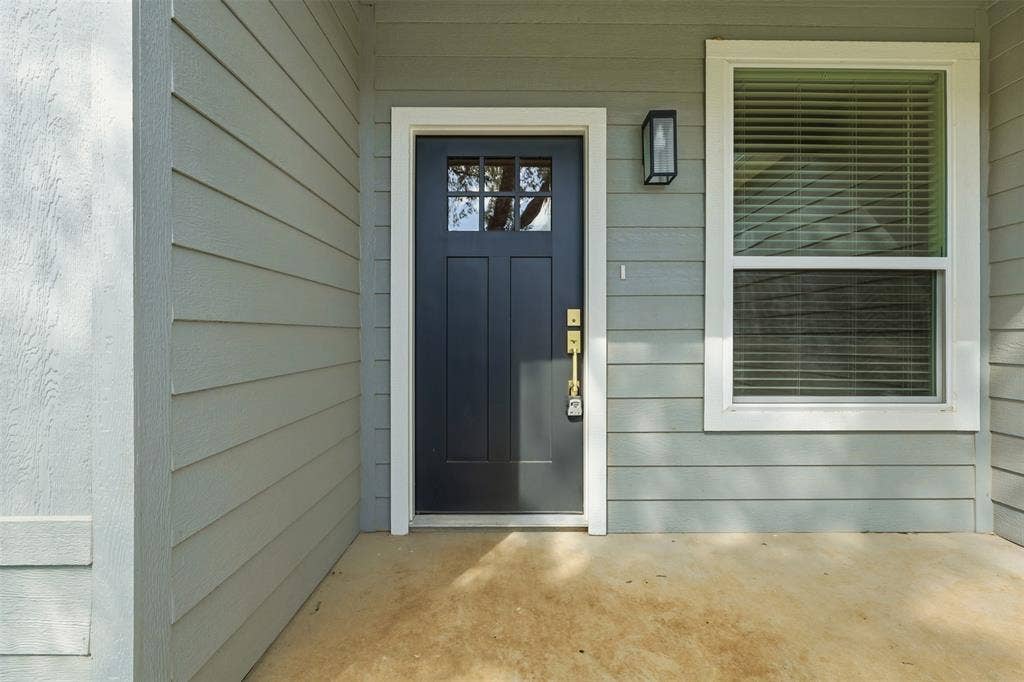 5718 Barkridge Drive, Granbury, TX 76048 5718 Barkridge Drive, Granbury, TX 76048