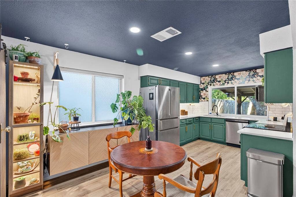2715 Barrington Place, Arlington, TX 76014 2715 Barrington Place, Arlington, TX 76014