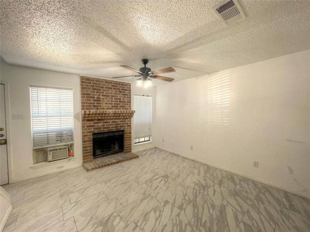 1032 Mckinley Street, #B, Benbrook, TX 76126 1032 Mckinley Street, #B, Benbrook, TX 76126