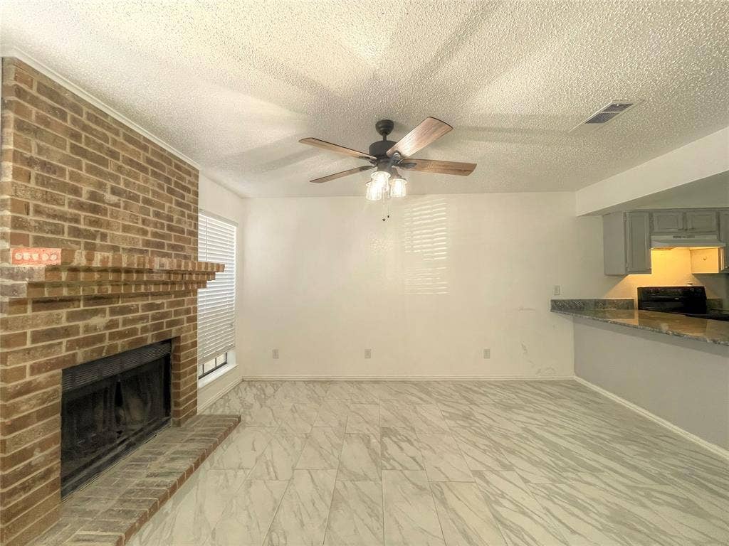 1032 Mckinley Street, #B, Benbrook, TX 76126 1032 Mckinley Street, #B, Benbrook, TX 76126