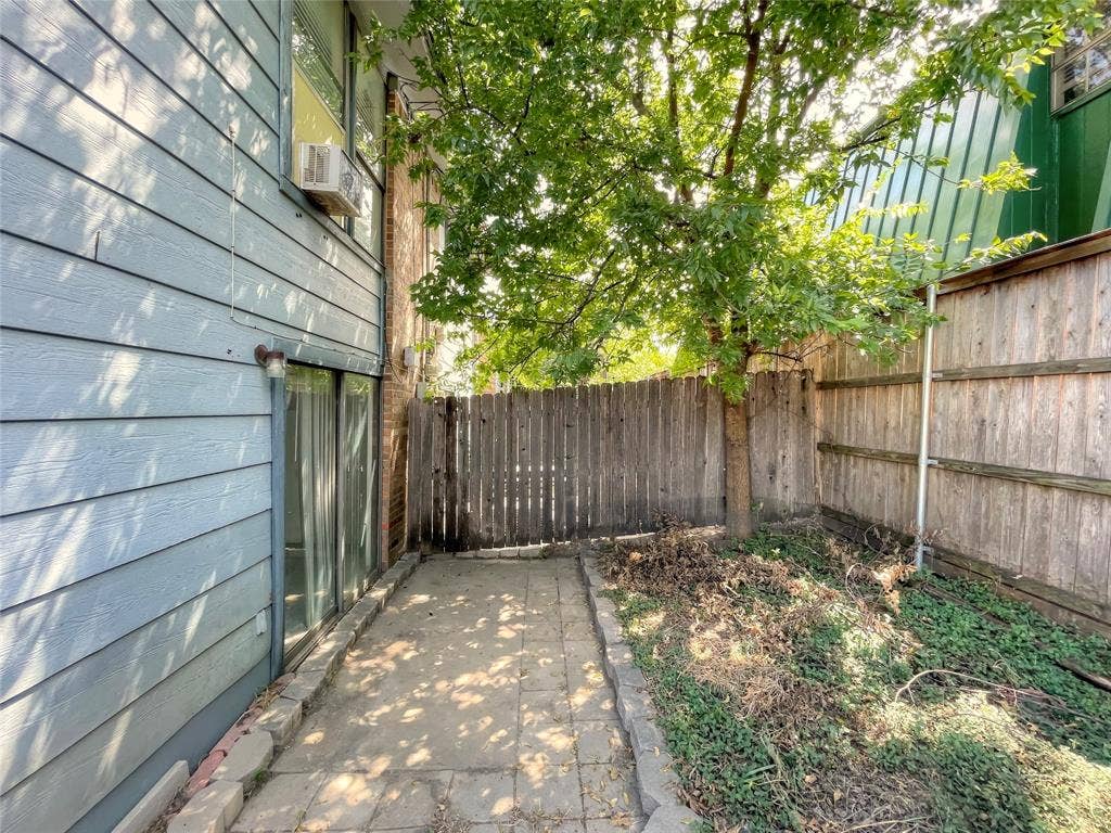 1032 Mckinley Street, #B, Benbrook, TX 76126 1032 Mckinley Street, #B, Benbrook, TX 76126
