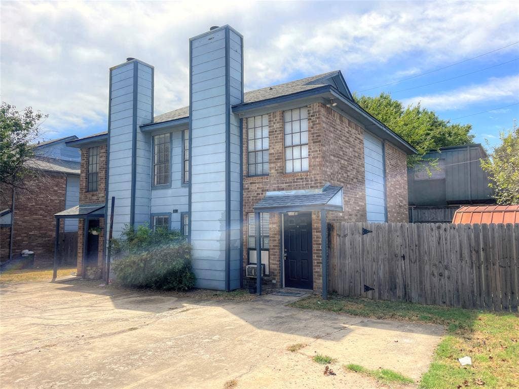 1032 Mckinley Street, #B, Benbrook, TX 76126 1032 Mckinley Street, #B, Benbrook, TX 76126