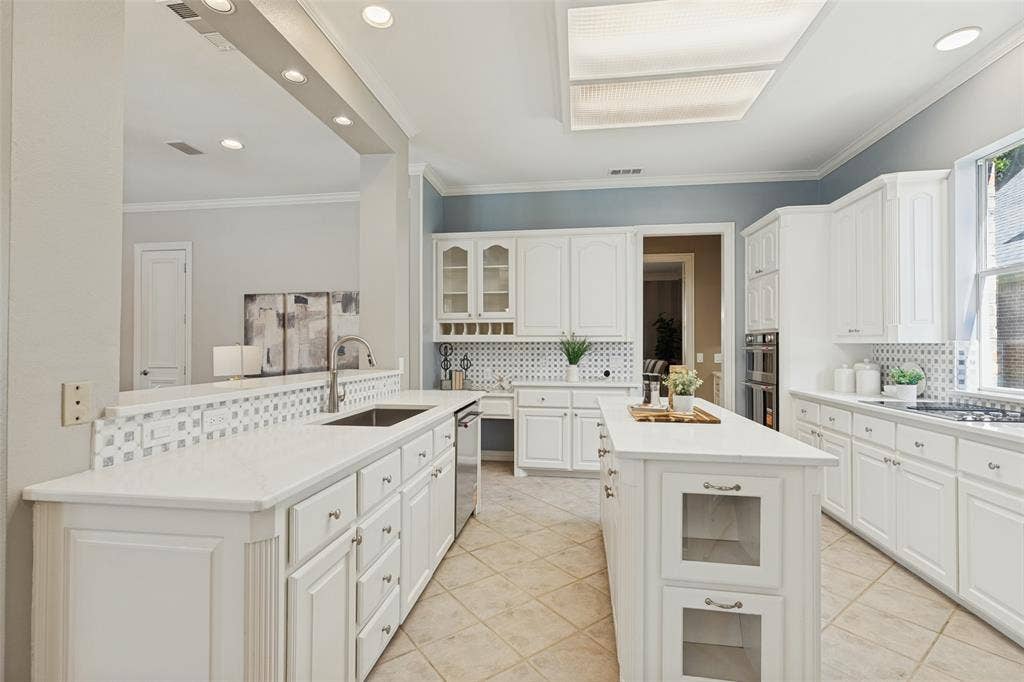 5976 Tipperary Drive, Plano, TX 75093 5976 Tipperary Drive, Plano, TX 75093