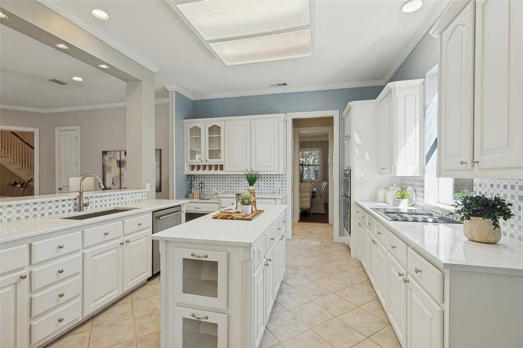 5976 Tipperary Drive, Plano, TX 75093 5976 Tipperary Drive, Plano, TX 75093