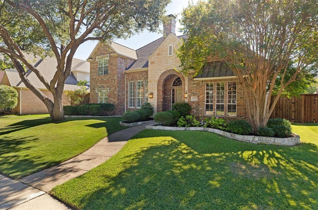 5976 Tipperary Drive, Plano, TX 75093 Front of home