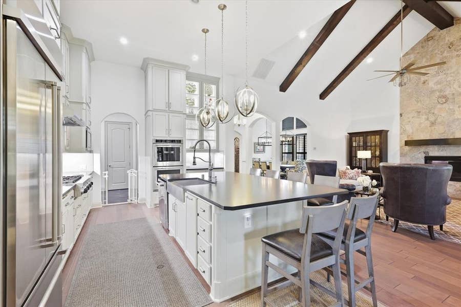 Property photo for 2901 Merryglen Lane, Flower Mound, TX
