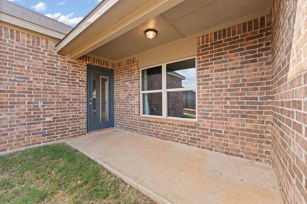 1529 Millennium Drive, Crowley, TX 76036 1529 Millennium Drive, Crowley, TX 76036