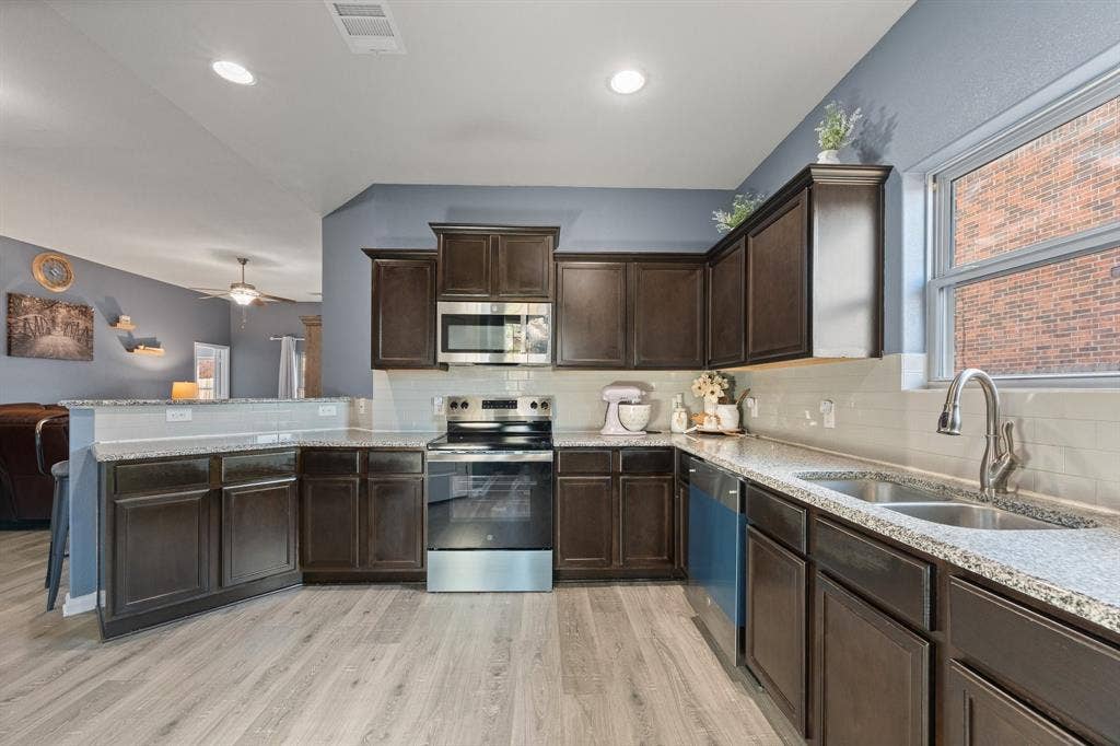 1529 Millennium Drive, Crowley, TX 76036 1529 Millennium Drive, Crowley, TX 76036