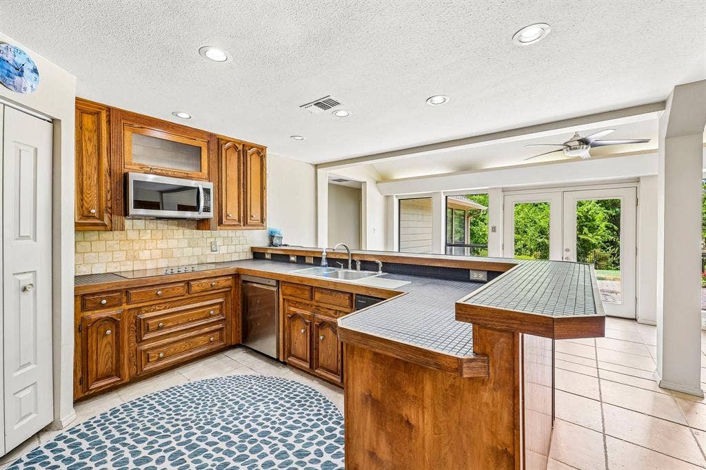 1717 Edgewater Drive, Plano, TX 75075