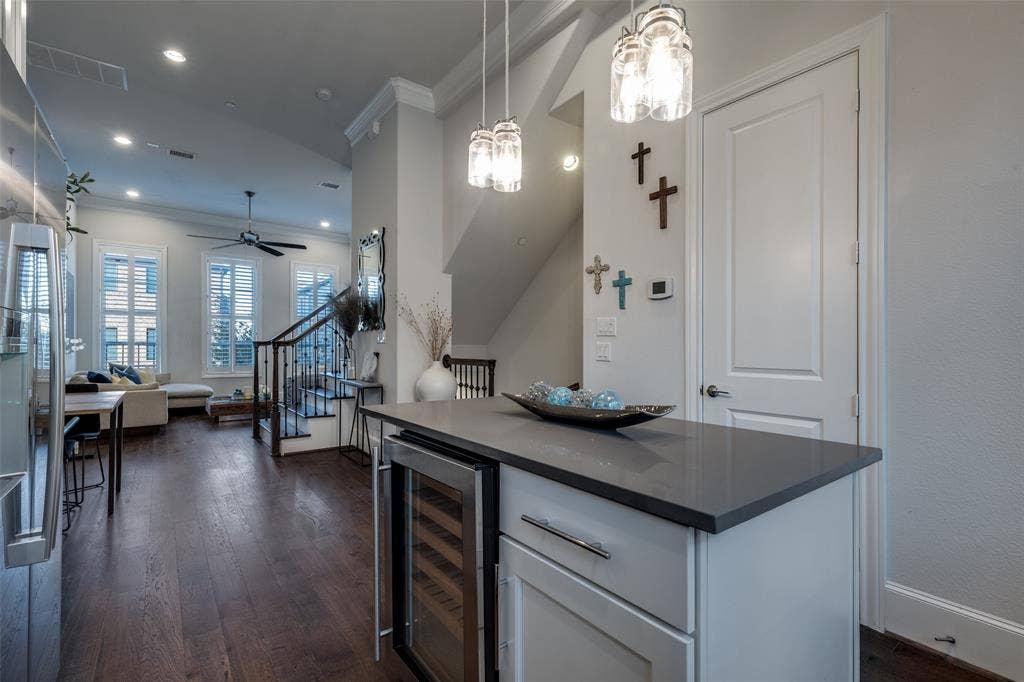 4120 Runyon Road, Addison, TX 75001 4120 Runyon Road, Addison, TX 75001