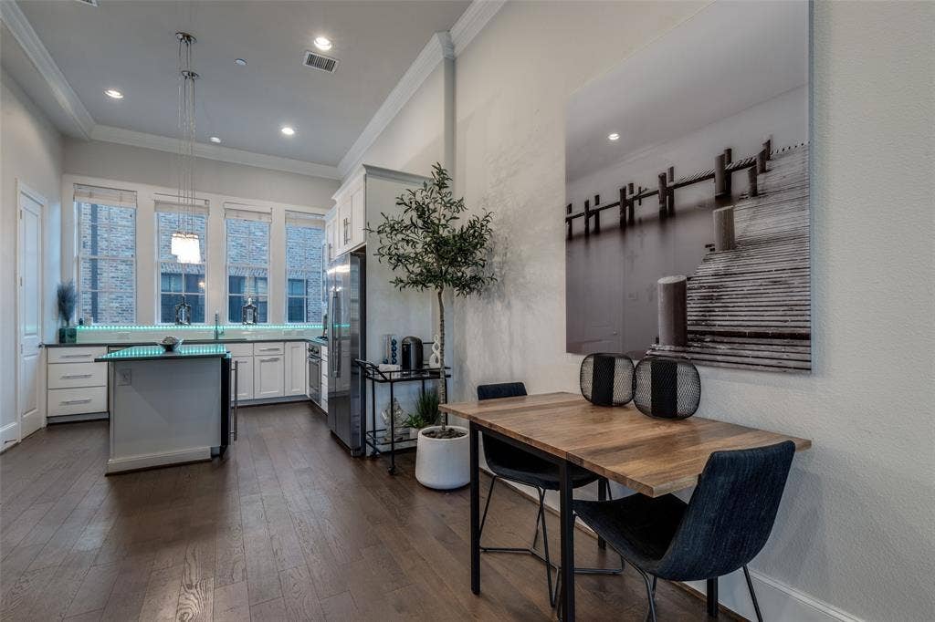 4120 Runyon Road, Addison, TX 75001 4120 Runyon Road, Addison, TX 75001