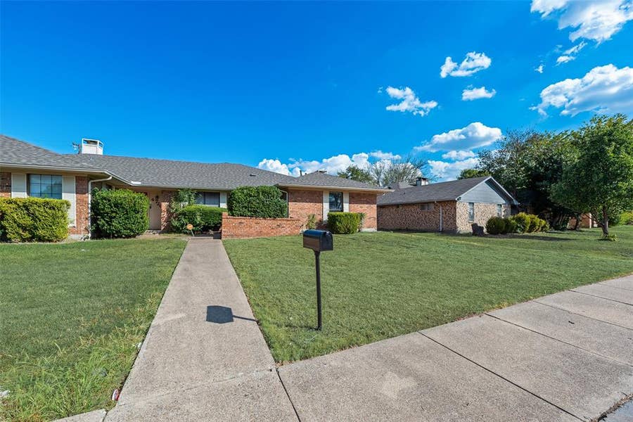 Property photo for 4724 Berridge Lane, Dallas, TX