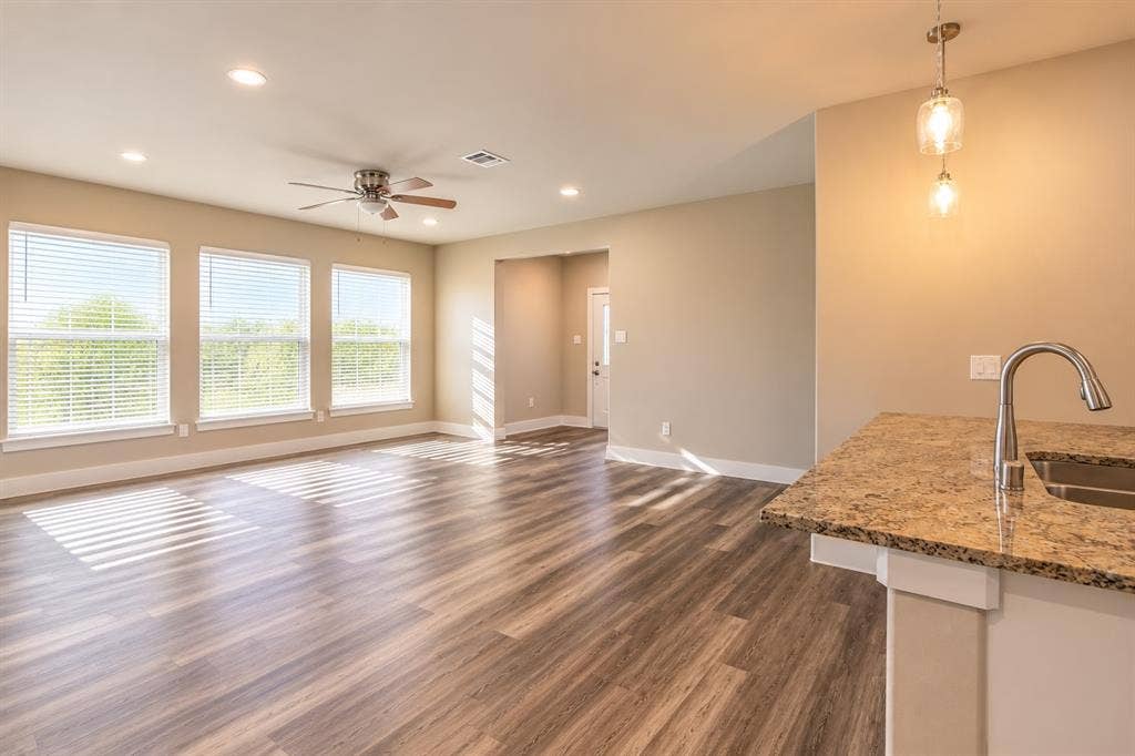 600 N Garrett Avenue, Garrett, TX 75119 600 N Garrett Avenue, Garrett, TX 75119