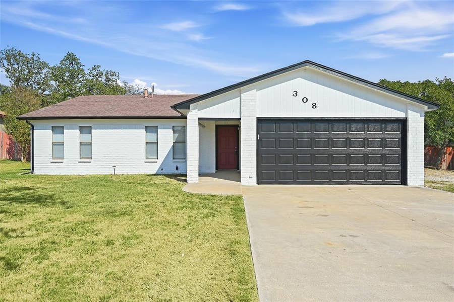 Property photo for 308 Hickorywood Street, Azle, TX