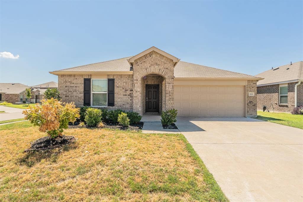 1001 Paso Fino Drive, Haslet, TX 76052