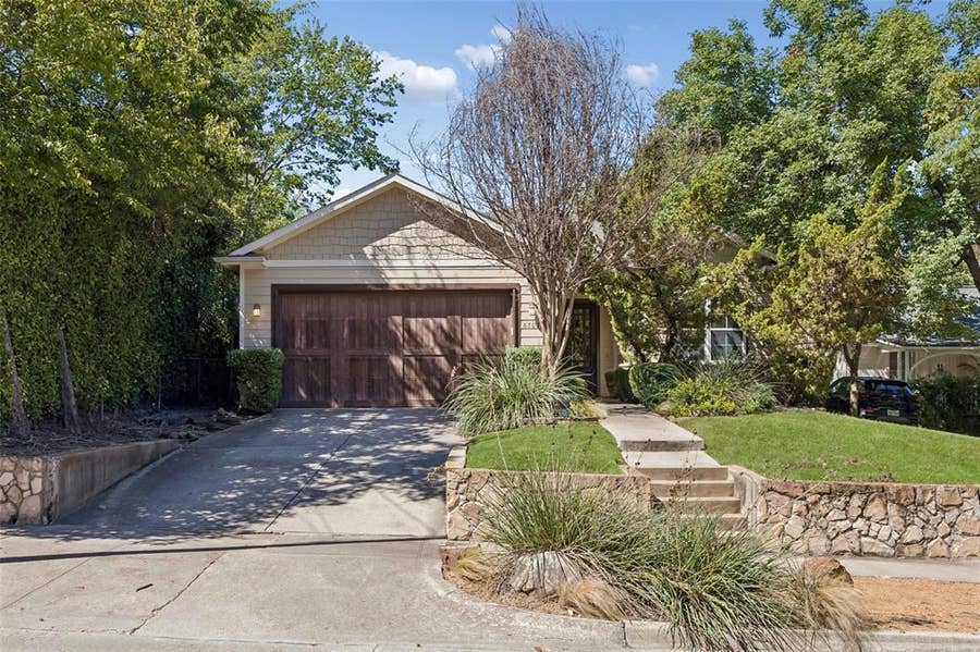 Property photo for 8707 Daytonia Avenue, Dallas, TX