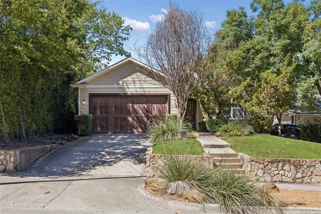 8707 Daytonia Avenue, Dallas, TX 75218 8707 Daytonia Avenue, Dallas, TX 75218