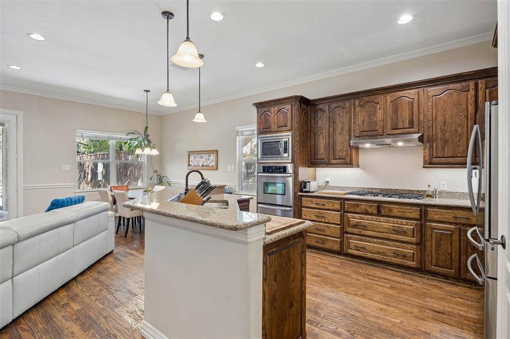 8707 Daytonia Avenue, Dallas, TX 75218 8707 Daytonia Avenue, Dallas, TX 75218