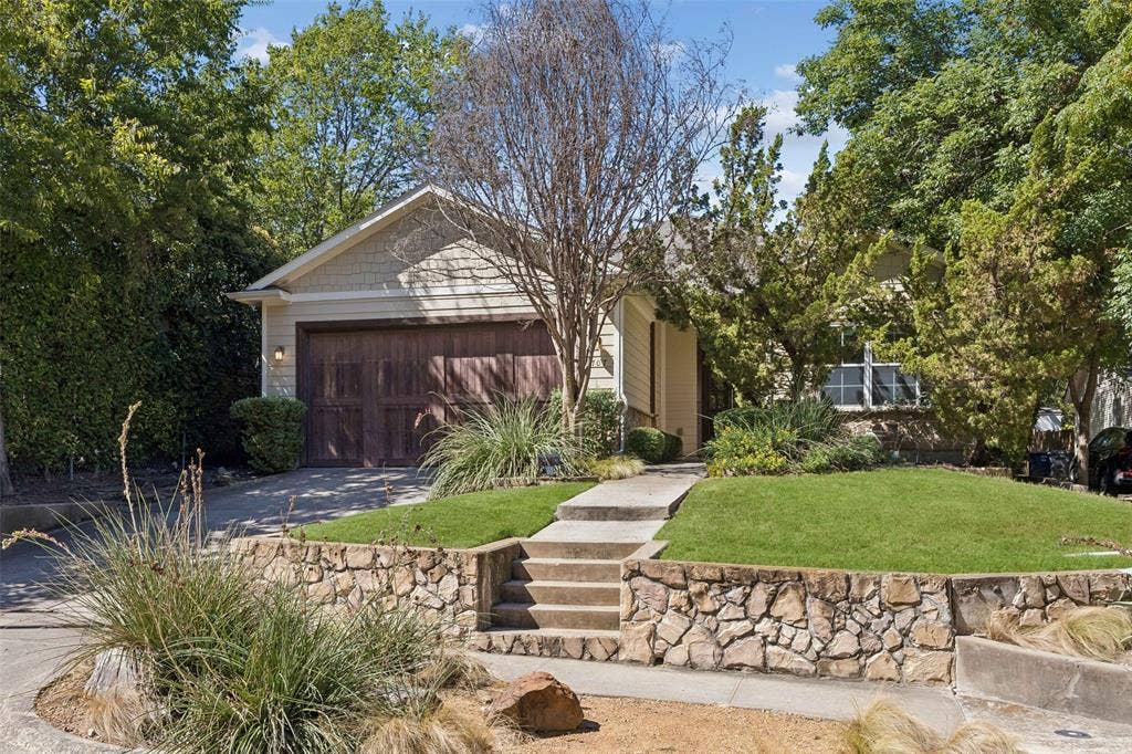 8707 Daytonia Avenue, Dallas, TX 75218 8707 Daytonia Avenue, Dallas, TX 75218