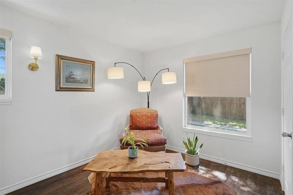 712 Thersa Drive, River Oaks, TX 76114 712 Thersa Drive, River Oaks, TX 76114