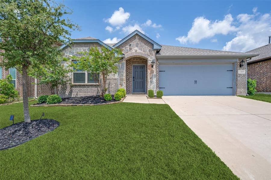 Property photo for 1305 Coyote Ridge, Aubrey, TX