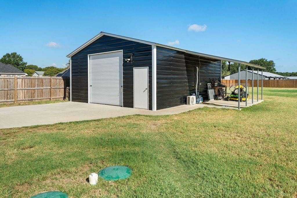16139 Eagle Lane, Lindale, TX 75771 16139 Eagle Lane, Lindale, TX 75771