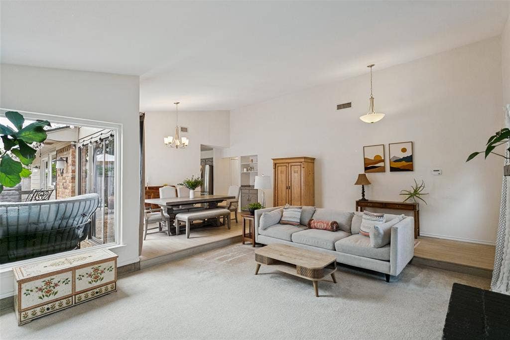 4416 Cleveland Drive, Plano, TX 75093 4416 Cleveland Drive, Plano, TX 75093
