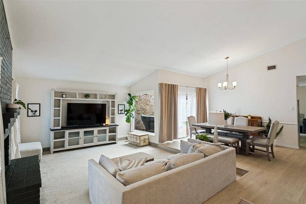 4416 Cleveland Drive, Plano, TX 75093 4416 Cleveland Drive, Plano, TX 75093