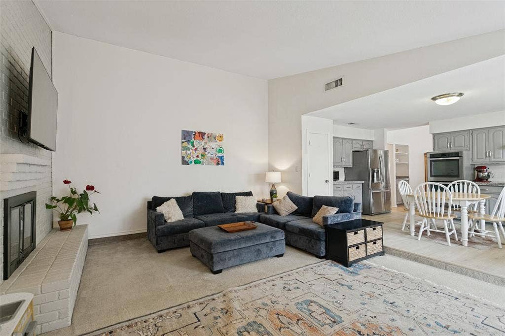 4416 Cleveland Drive, Plano, TX 75093 4416 Cleveland Drive, Plano, TX 75093