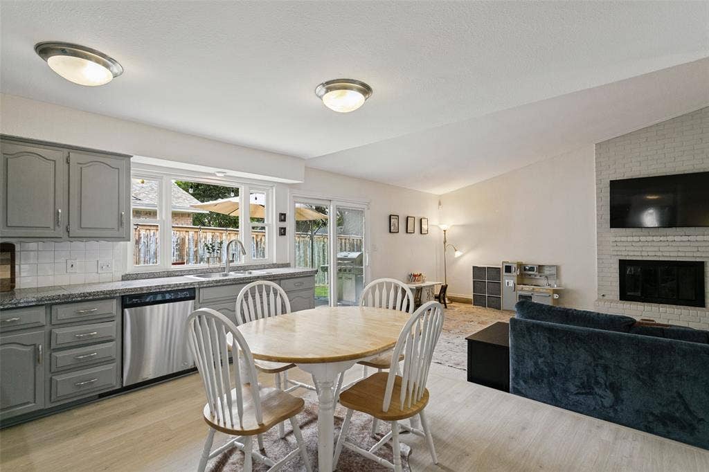 4416 Cleveland Drive, Plano, TX 75093 4416 Cleveland Drive, Plano, TX 75093