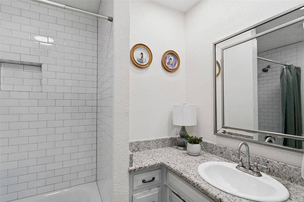 4416 Cleveland Drive, Plano, TX 75093 4416 Cleveland Drive, Plano, TX 75093