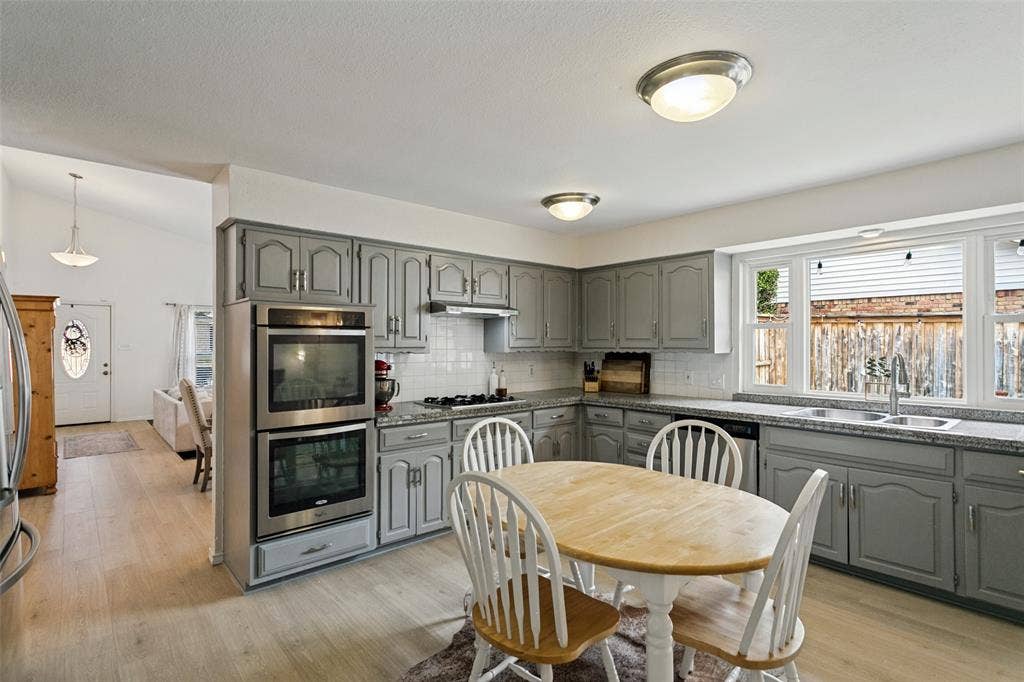 4416 Cleveland Drive, Plano, TX 75093 4416 Cleveland Drive, Plano, TX 75093