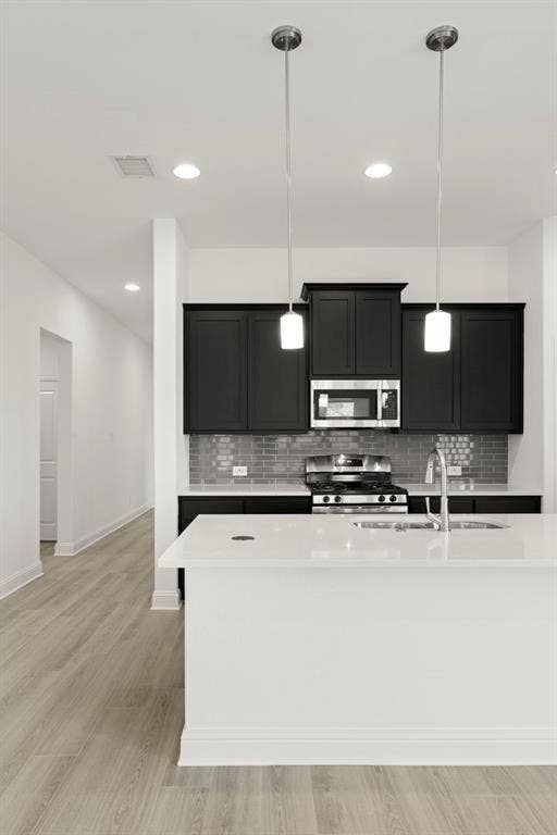 20. 3108 Glatonbury - Kitchen (3)