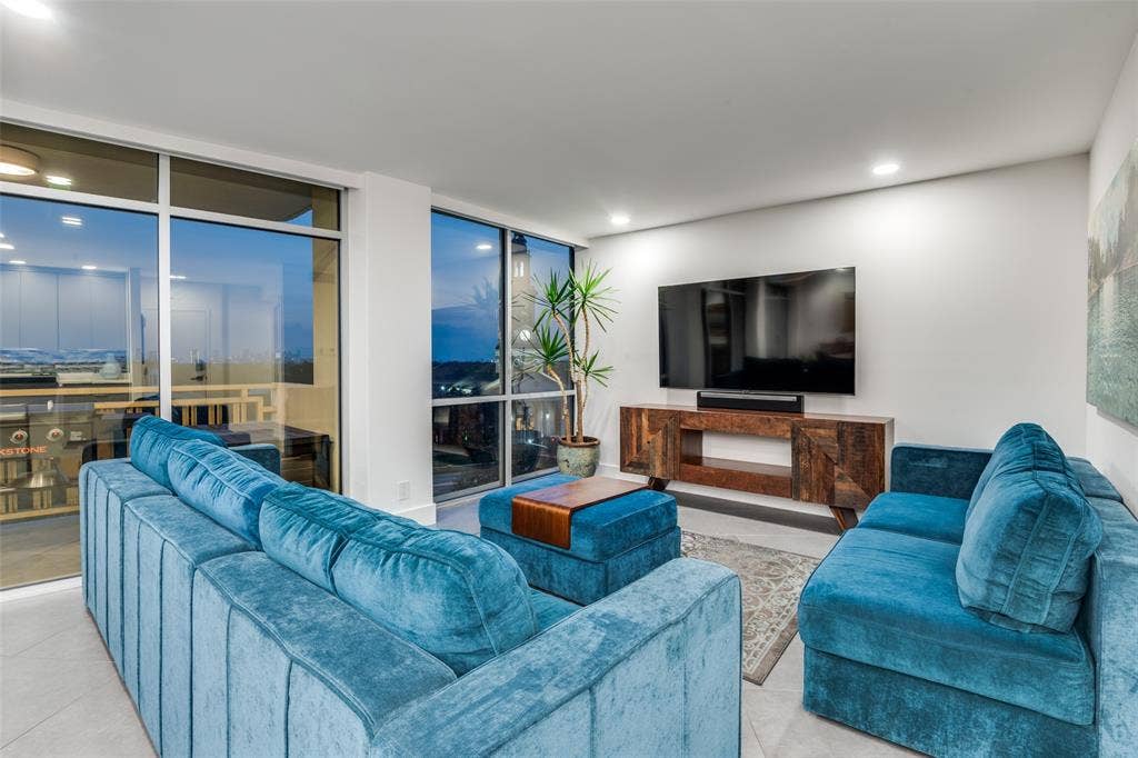 6211 W Northwest Highway, #601, Dallas, TX 75225