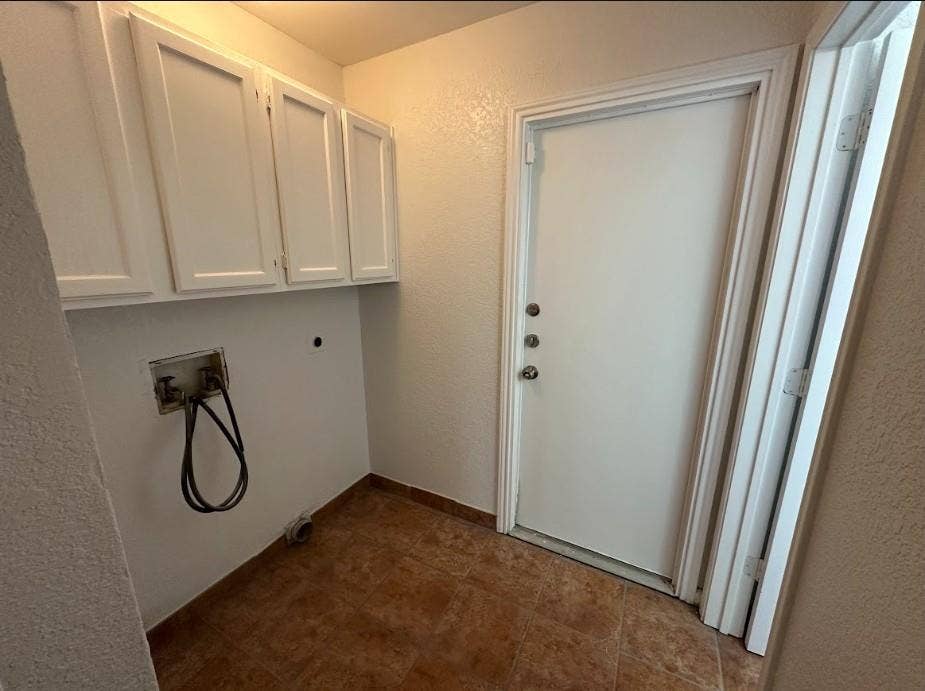 1123 Hemlock Drive, DeSoto, TX 75115 1123 Hemlock Drive, DeSoto, TX 75115