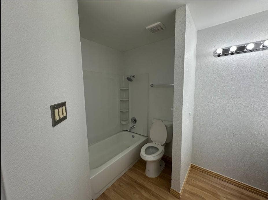 1123 Hemlock Drive, DeSoto, TX 75115 Primary