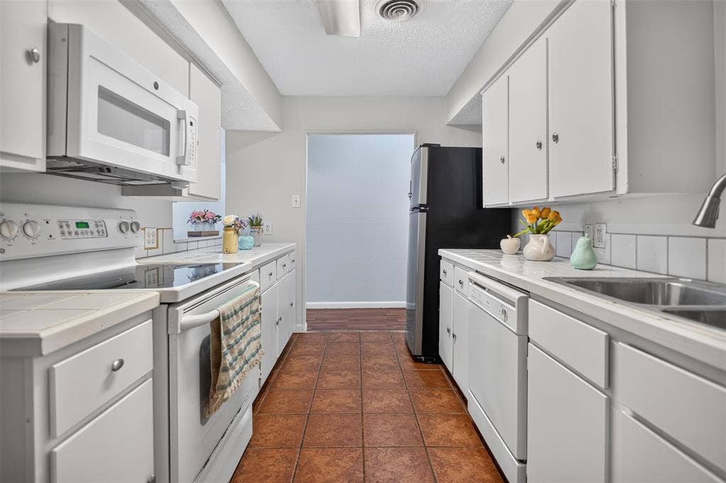 410 Allenwood Drive, Allen, TX 75002 410 Allenwood Drive, Allen, TX 75002