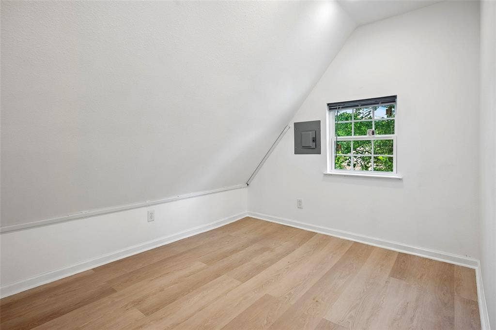 8141 Rosemont Drive, Plano, TX 75025 Recently added 600 sq ft apartment upstairs apartment over garage with private entrance in addition to 3003 sq ft house