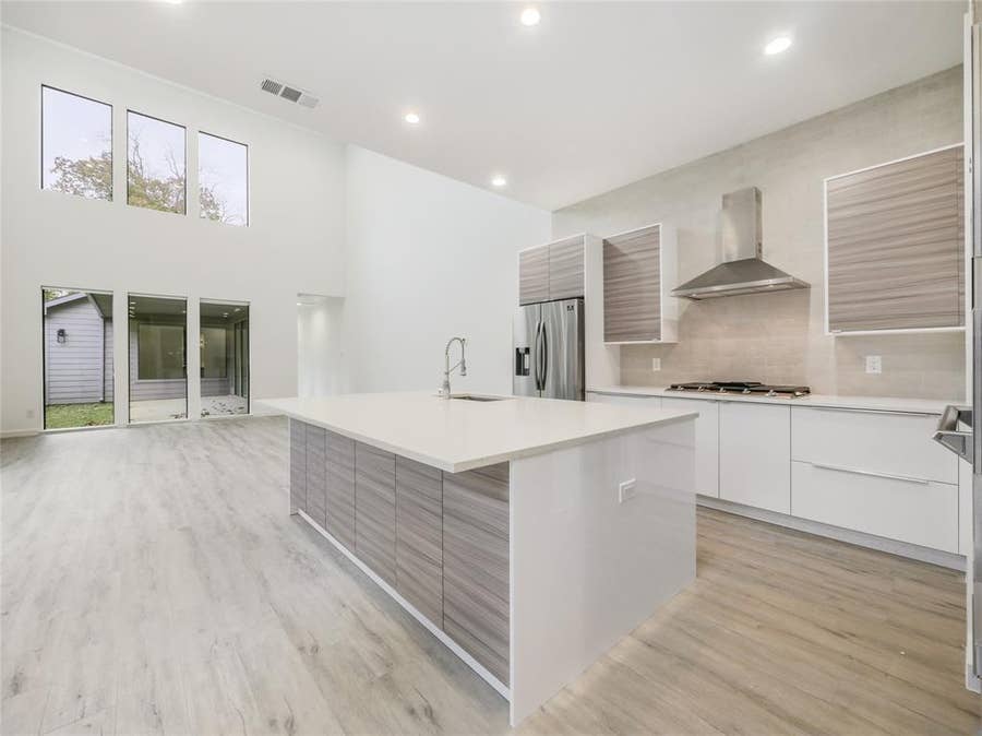 Property photo for 2326 Vagas Avenue, Dallas, TX