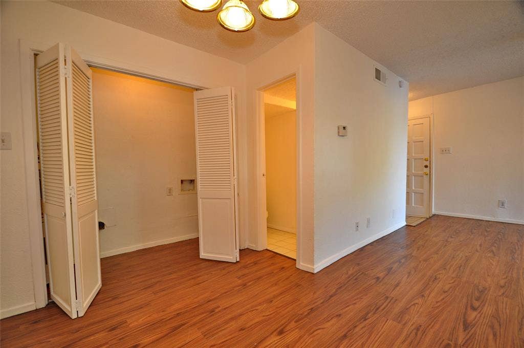 2610 Lakehill Lane, #3B, Carrollton, TX 75006 2610 Lakehill Lane, #3B, Carrollton, TX 75006