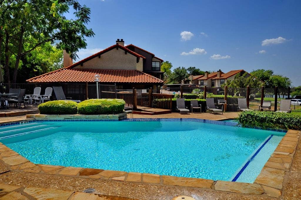 2610 Lakehill Lane, #3B, Carrollton, TX 75006 2610 Lakehill Lane, #3B, Carrollton, TX 75006