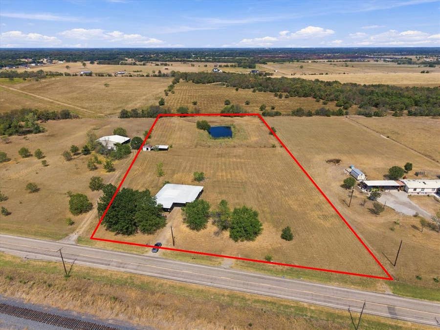Property photo for 1311 E Main Street, Campbell, TX